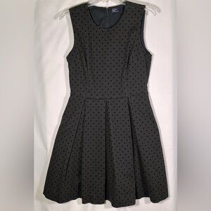 Gap Dress‎100% Cotton Black with Velvet Dots & Pleats Women's size 8 w/Pockets